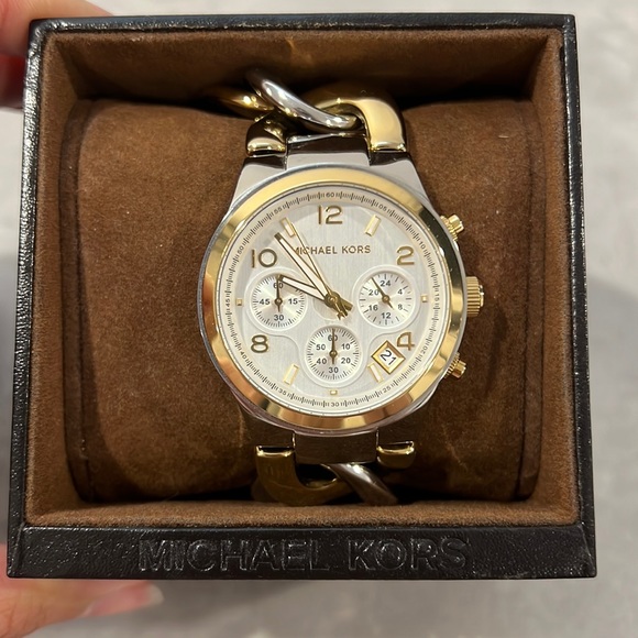 Michael Kors watch - Picture 1 of 7
